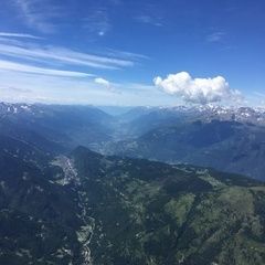 Flugwegposition um 11:48:24: Aufgenommen in der Nähe von 25048 Edolo, Brescia, Italien in 3277 Meter